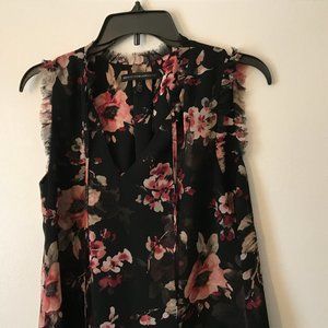 White House Black Market Top Size Small Like new
